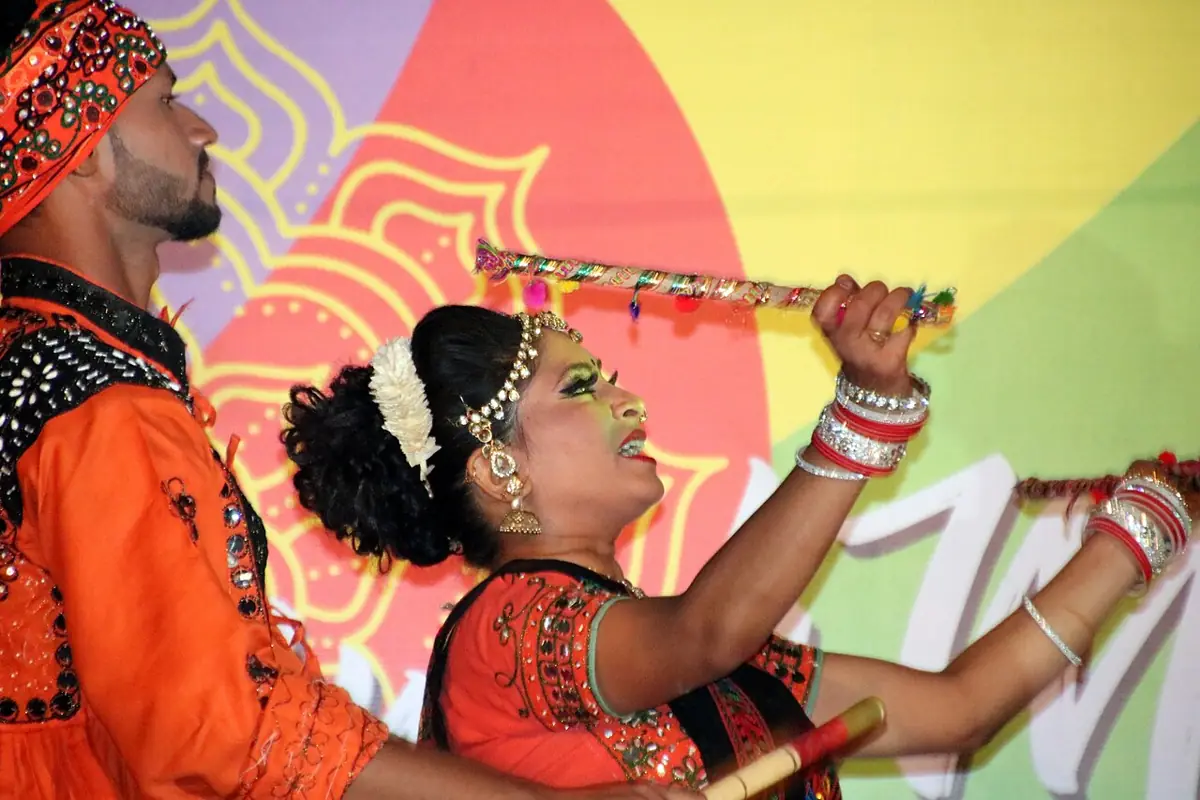 Dandiya raas, danced with pairs of sticks.