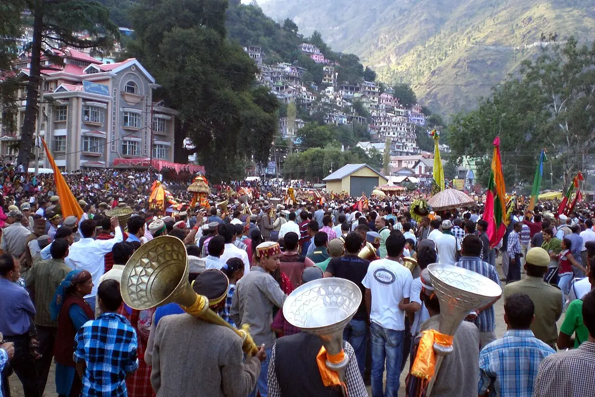 The main procession at Kullu Dussehra, with long horns sounding.